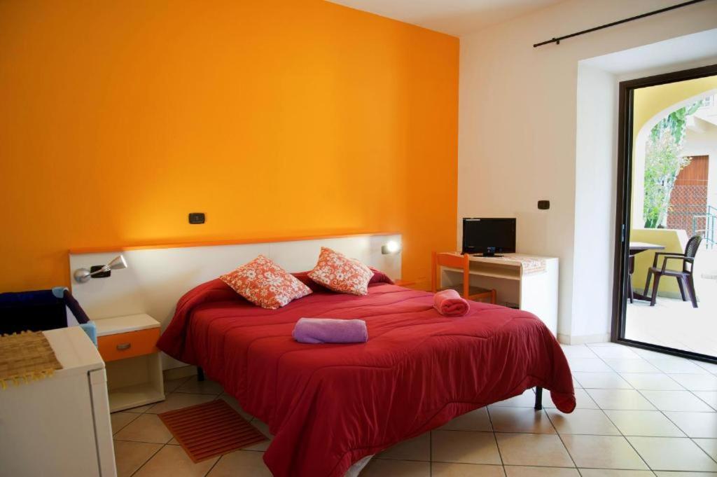 Affittacamere Casa Del Sole Cala Gonone Buitenkant foto