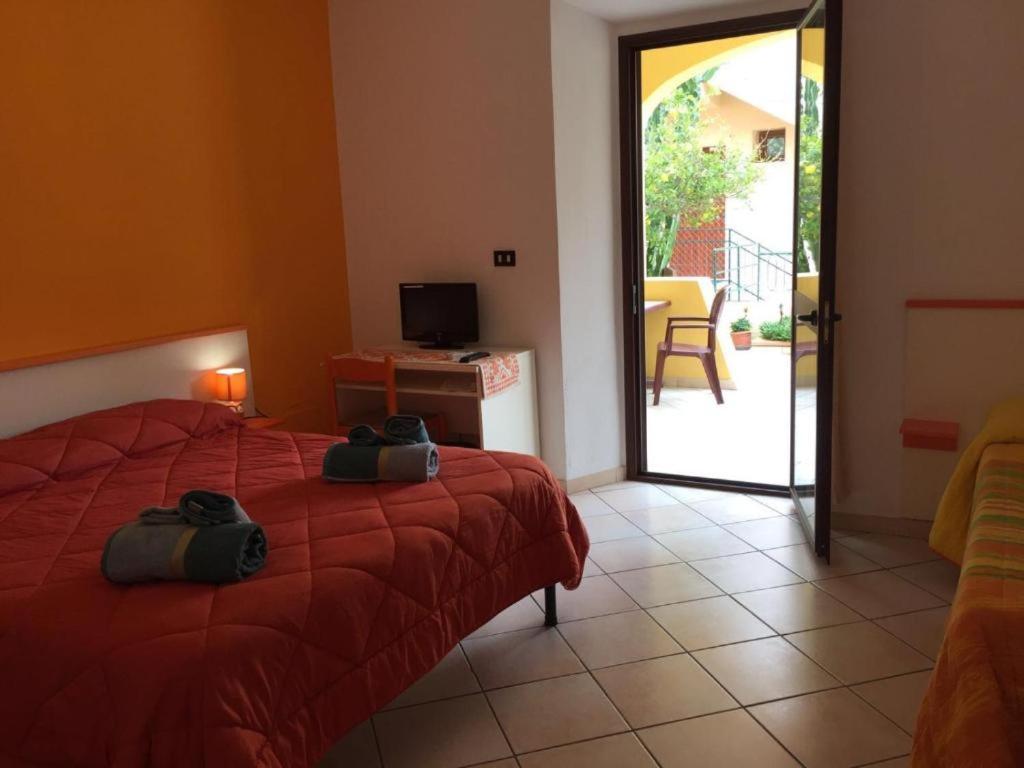 Affittacamere Casa Del Sole Cala Gonone Buitenkant foto